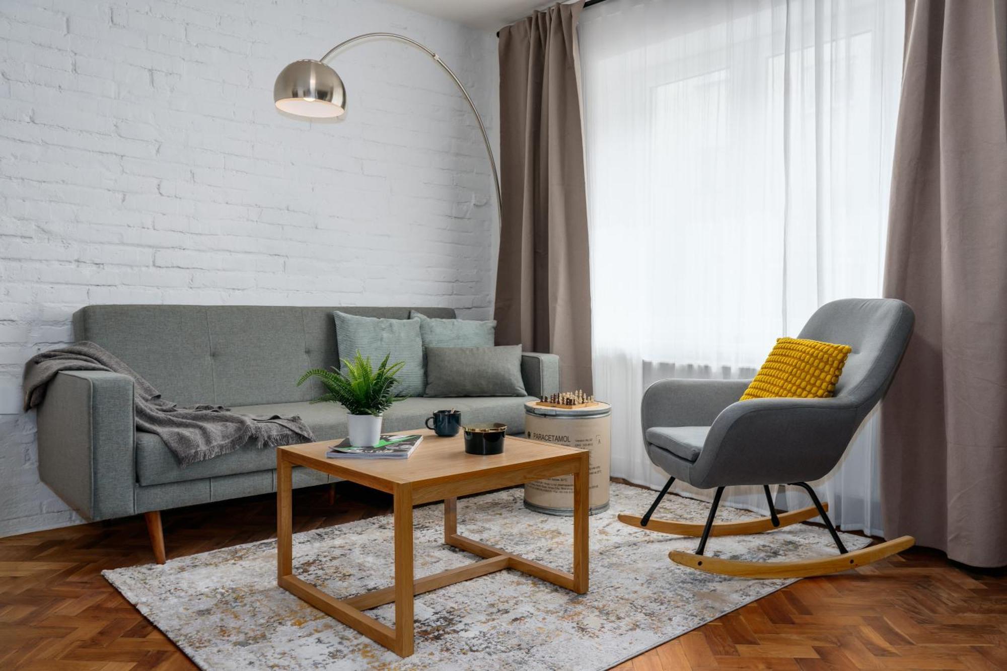 Appartamento Days - 2bdr - Quiet Area - Workspace Praga