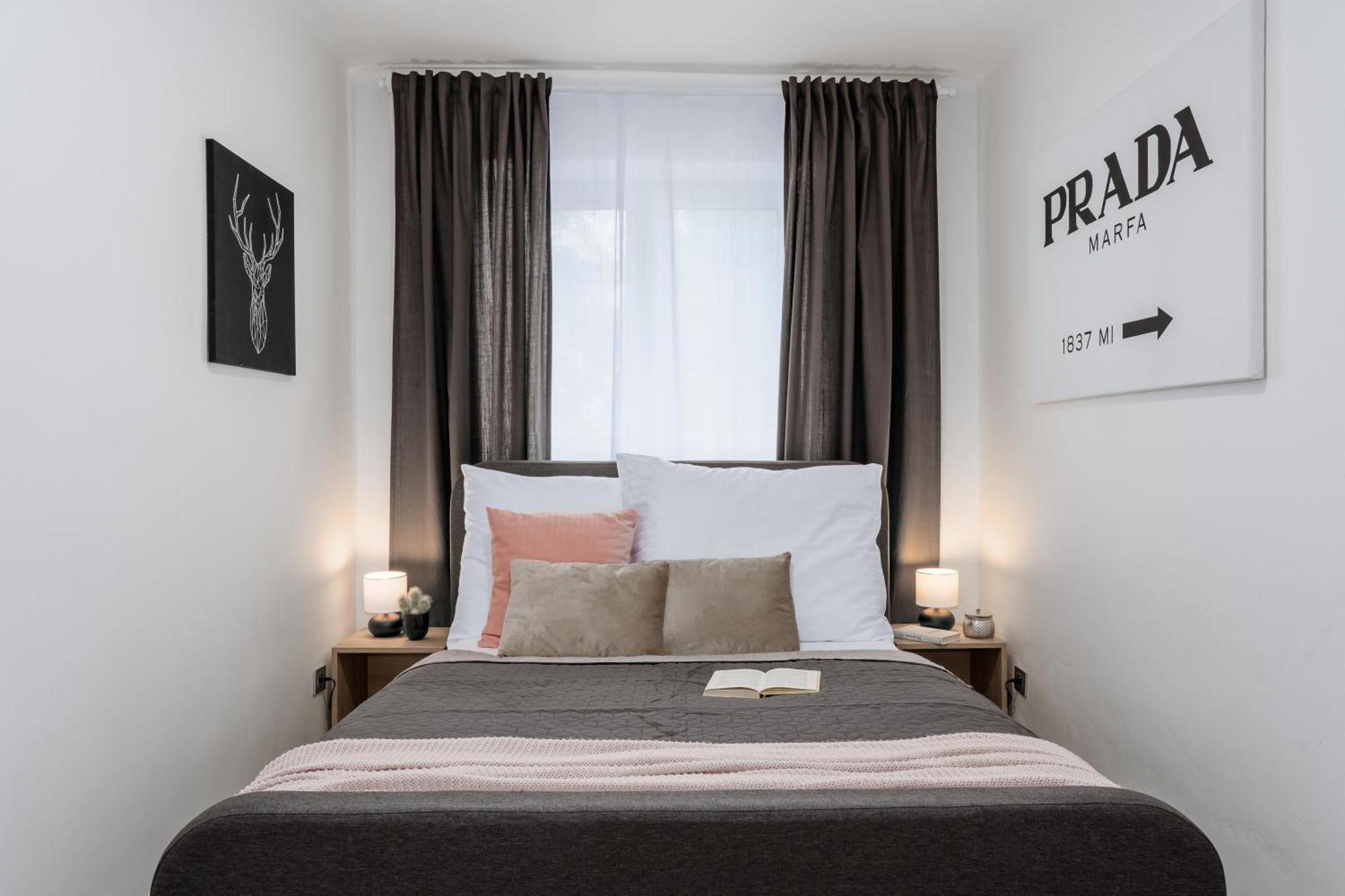 Days - 2bdr - Quiet Area - Workspace Praga